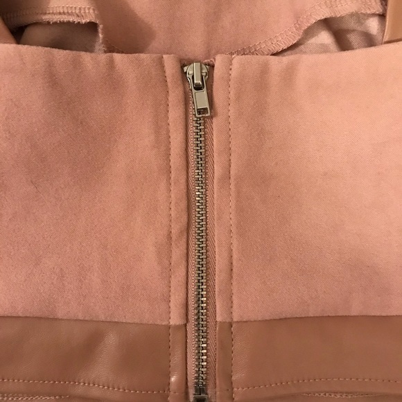 MISSGUIDED Blush Faux Suede/Leather Crop Top - Picture 3 of 4